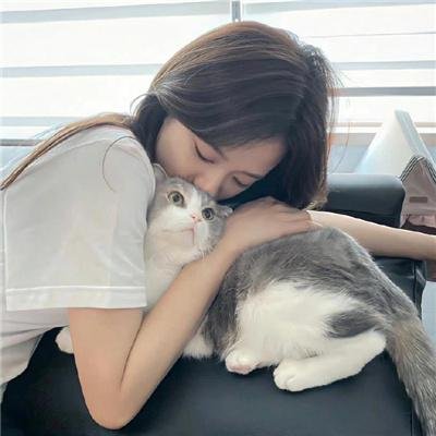 不期而至